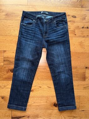 KUT from the Kloth Lauren Straight Leg Dark Wash Crop Jeans Size 2